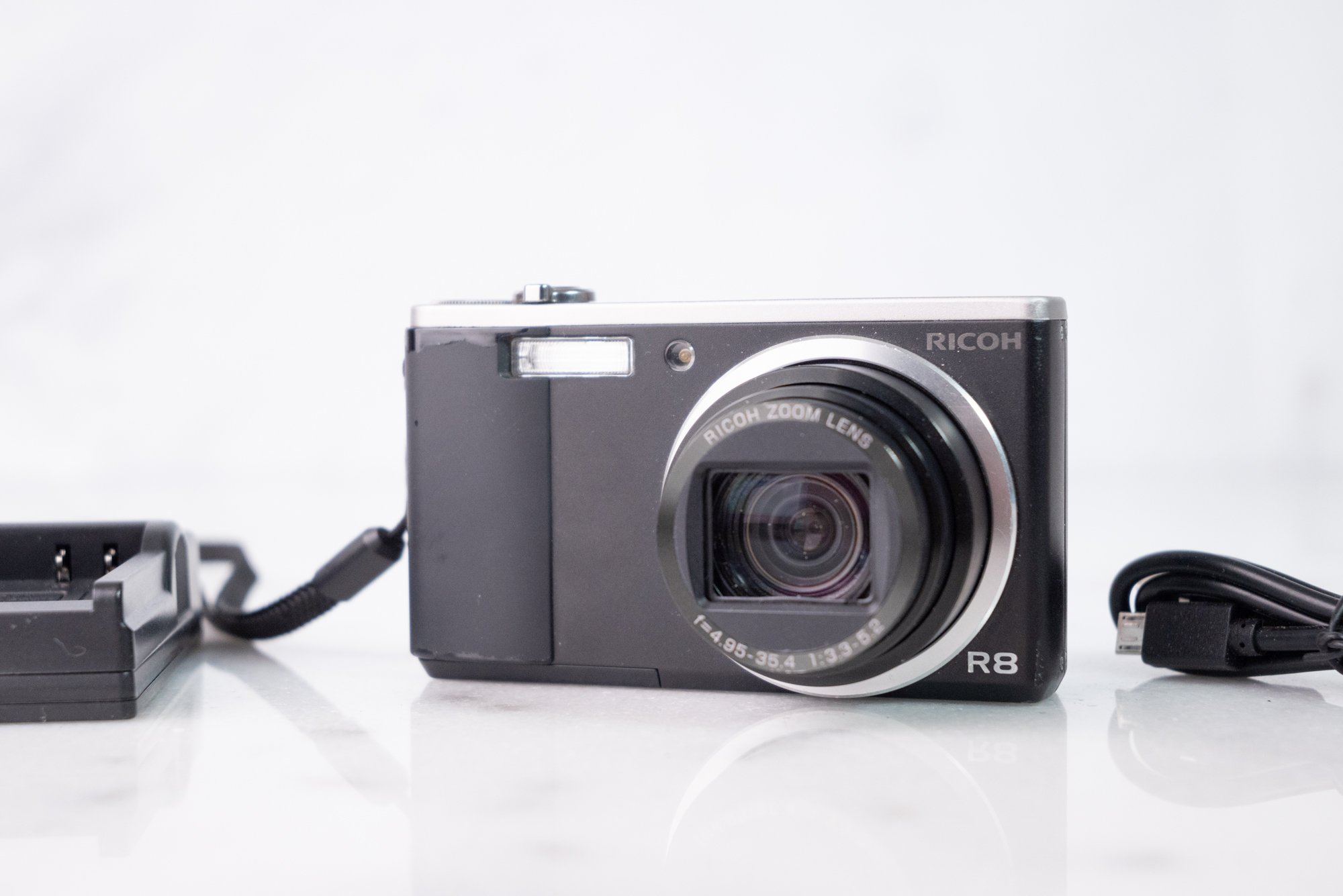 RICOH R8 【公式通販】